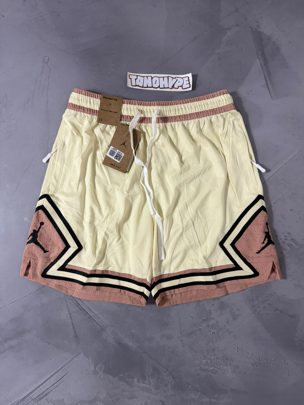Shorts Jordan Diamond Dri Fit - Creme e Salmão