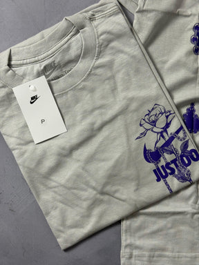 Camiseta Nike Flowers - Cinza Smoke
