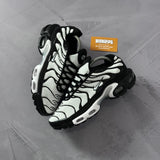 Tênis Nike Air Max Plus TN - Oreo