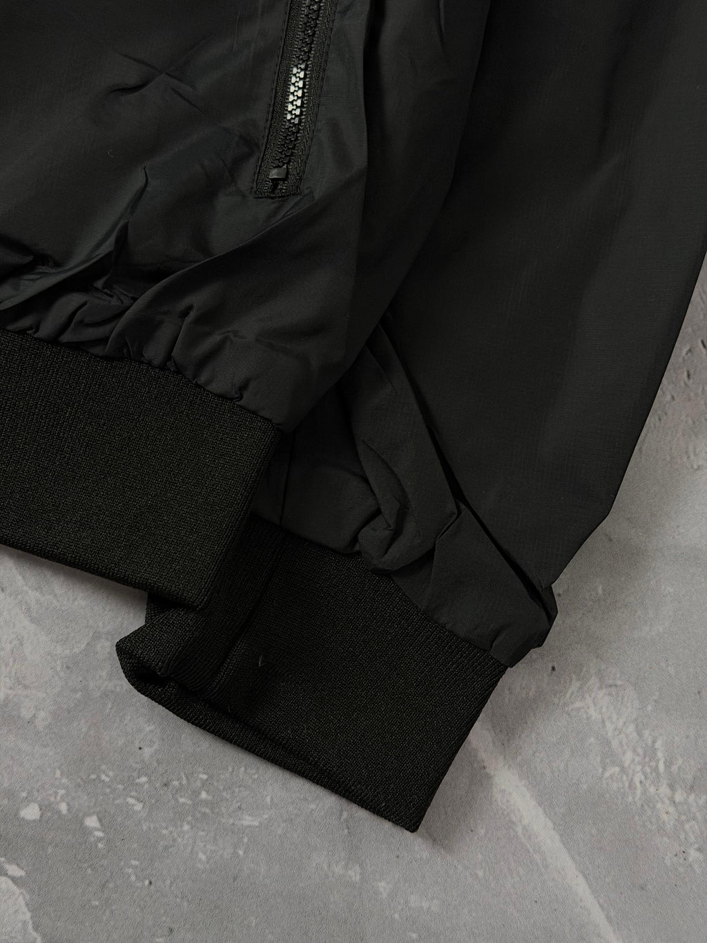 Corta Vento Nike Windrunner - Preto e Branco