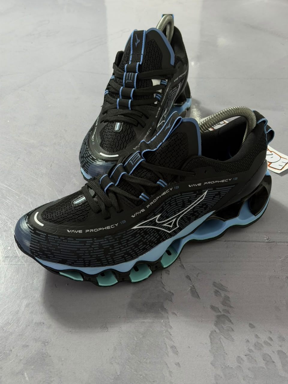Tênis Mizuno Wave Prophecy 13 - Preto e Azul
