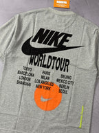 Camiseta Nike World Tour - Cinza