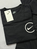 Camiseta Nike Circle - Preto