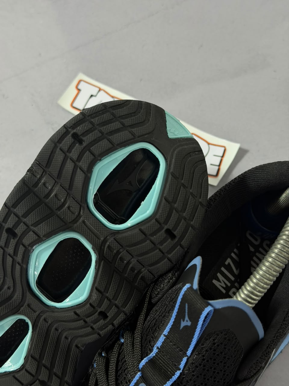 Tênis Mizuno Wave Prophecy 13 - Preto e Azul