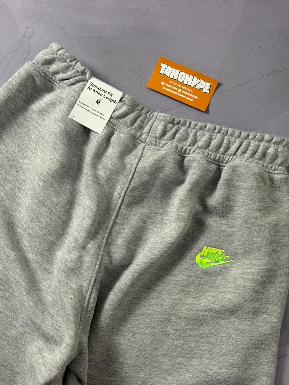 Shorts Moletom Nike Multi Swoosh - Cinza