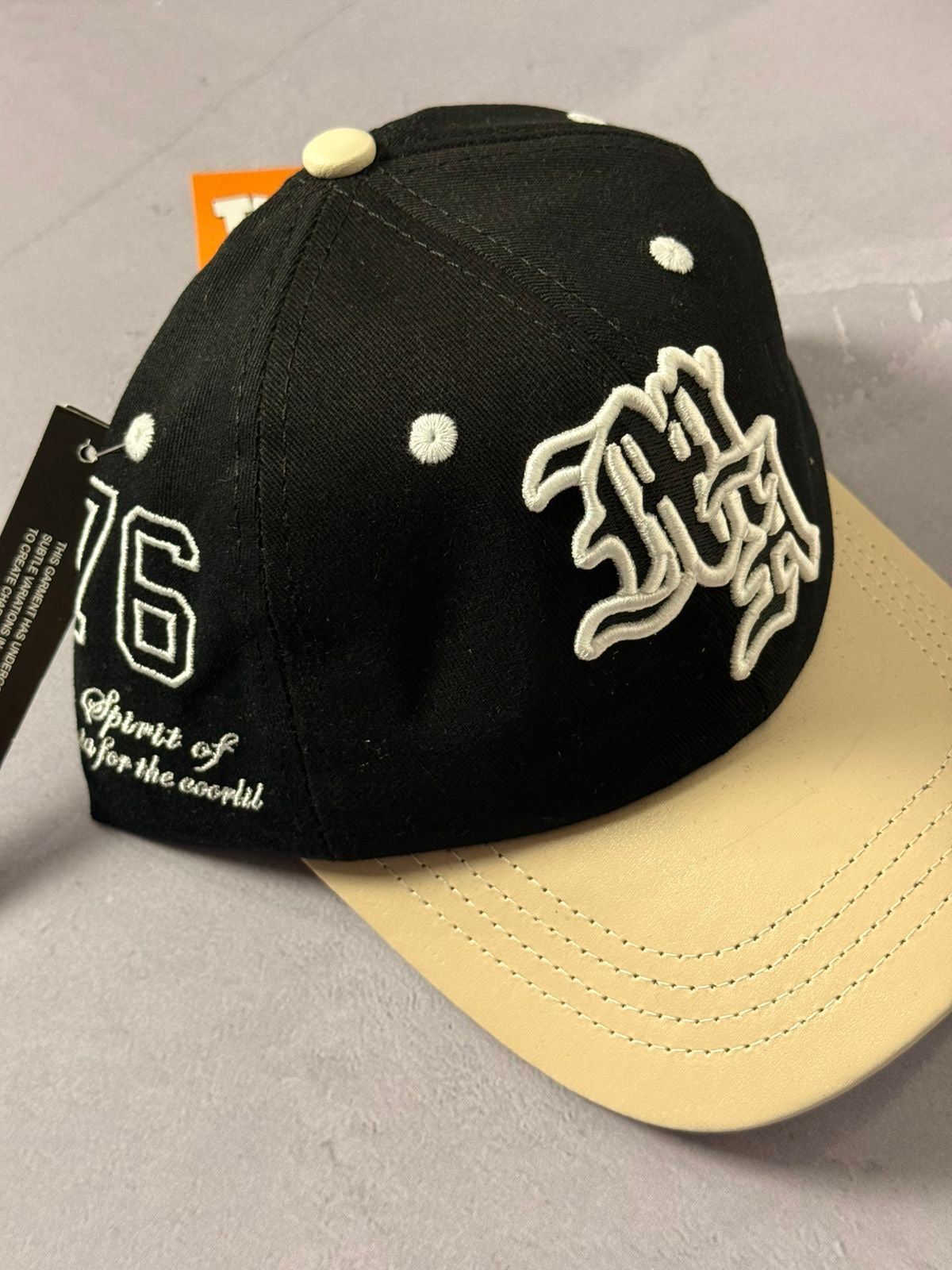 Boné Amiri - Preto/Creme