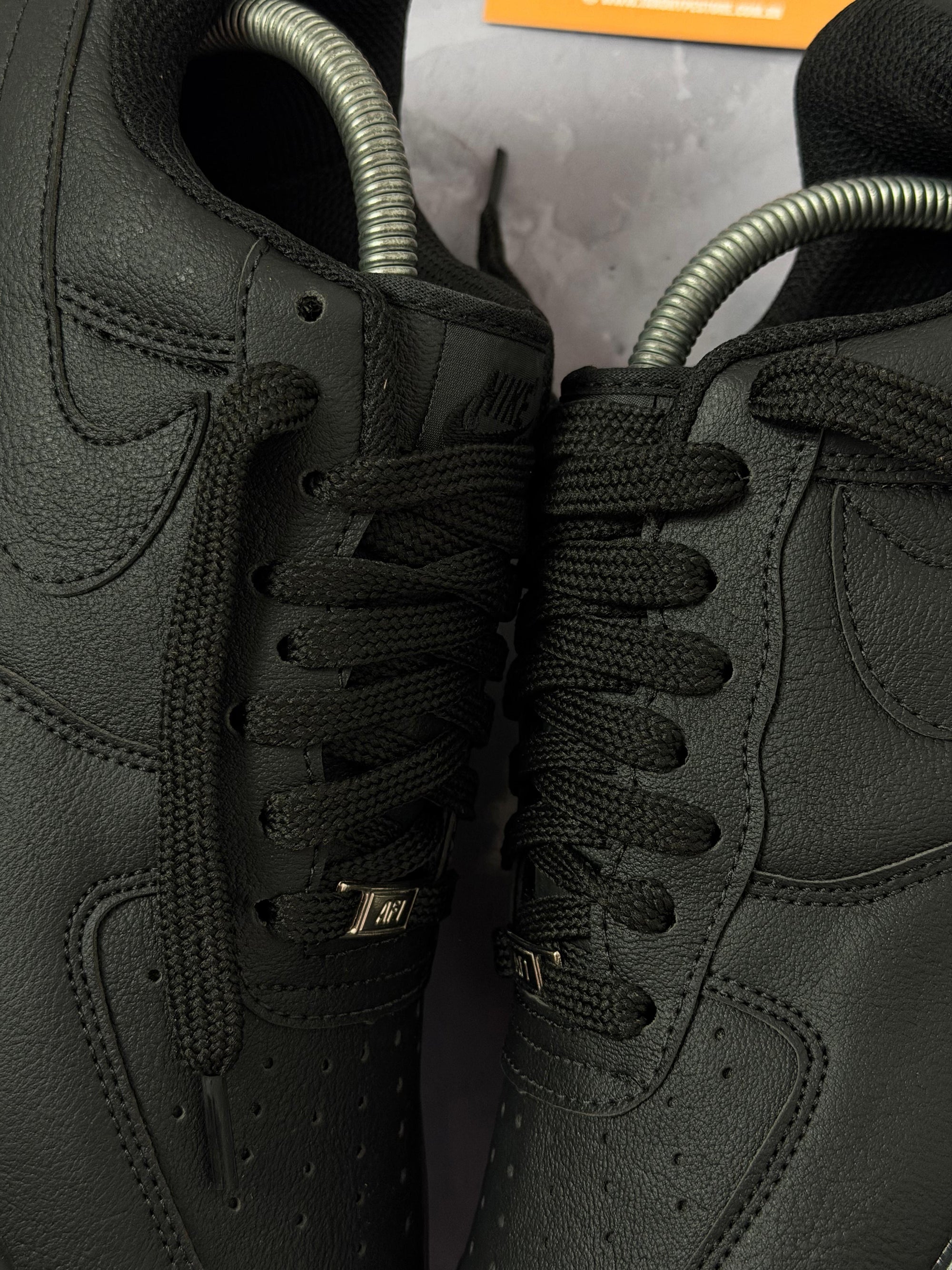 Tênis Nike Air Force 1 - Preto