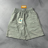 Shorts Moletom Nike Essentials - Cinza