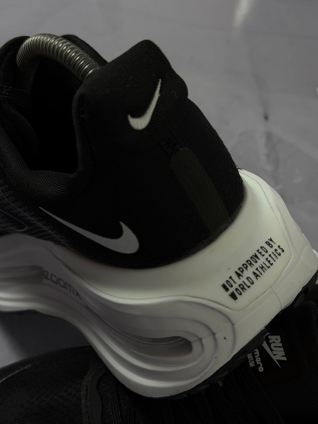 Tênis Nike Vomero - Black White