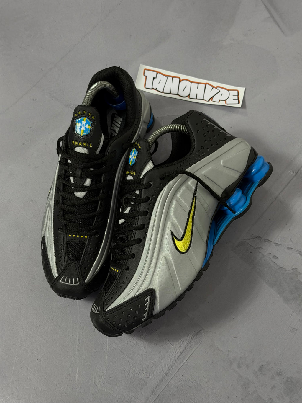Tênis Nike Shox R4 - Seleção BRA