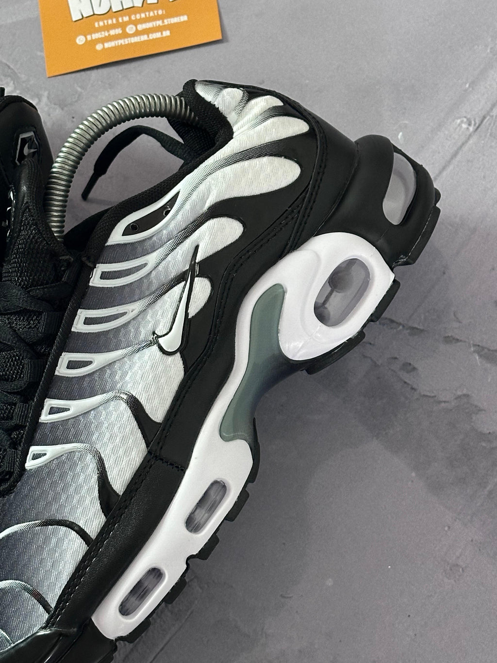 Tênis Nike Air Max Plus TN - Metalic