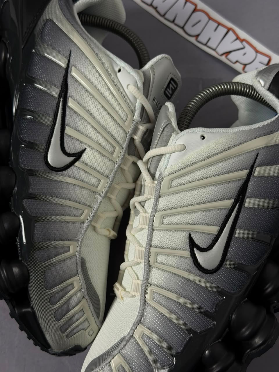 Tênis Nike Shox 12 Molas - Fade