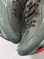 Tênis Mizuno Wave Prophecy 13 - Cinza Vermelho