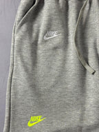 Shorts Moletom Nike Multi Swoosh - Cinza