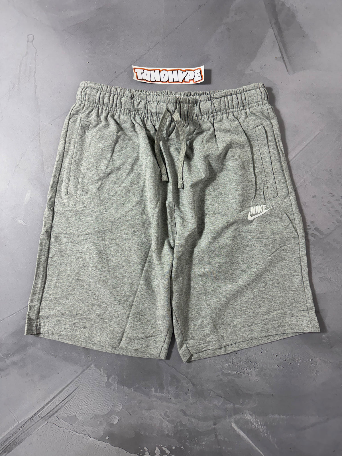 Shorts Moletom Nike Club - Cinza