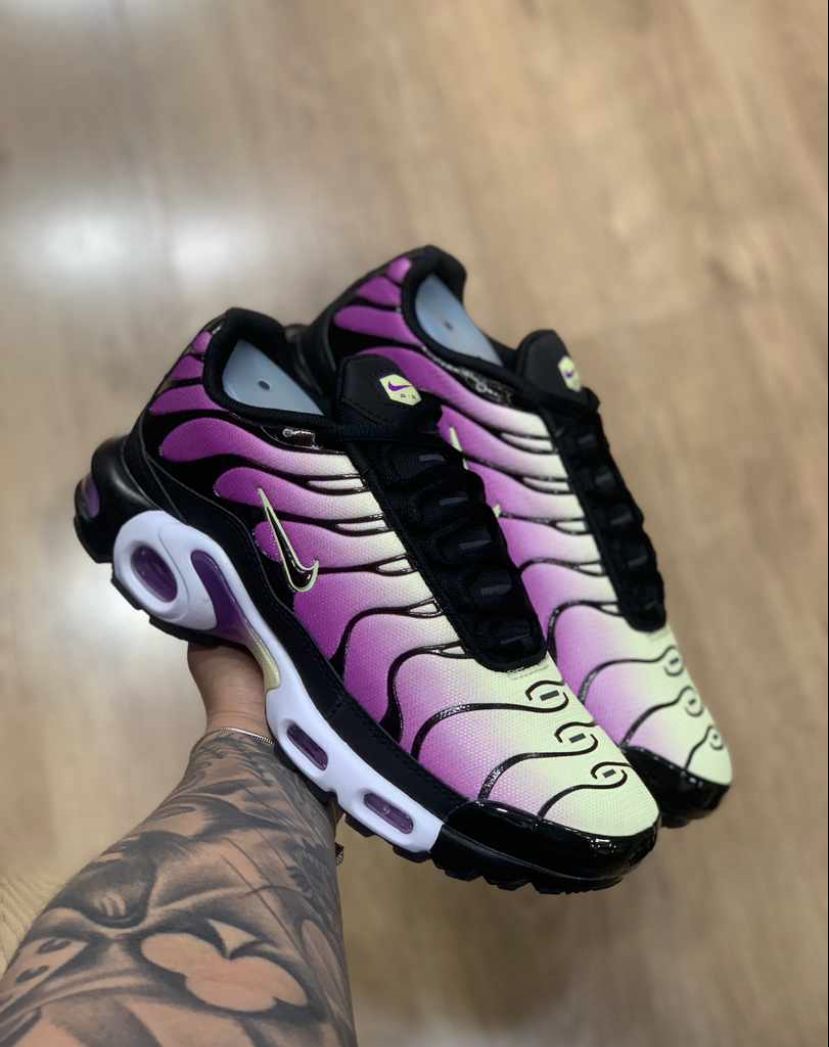 Tênis Nike Air Max Plus TN - Bold Berry
