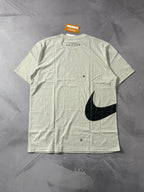 Camiseta Nike Swoosh + Just do IT - Cinza Smoke