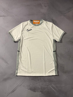 Camiseta Nike Dri Fit Academy 25 - Branca/Cinza