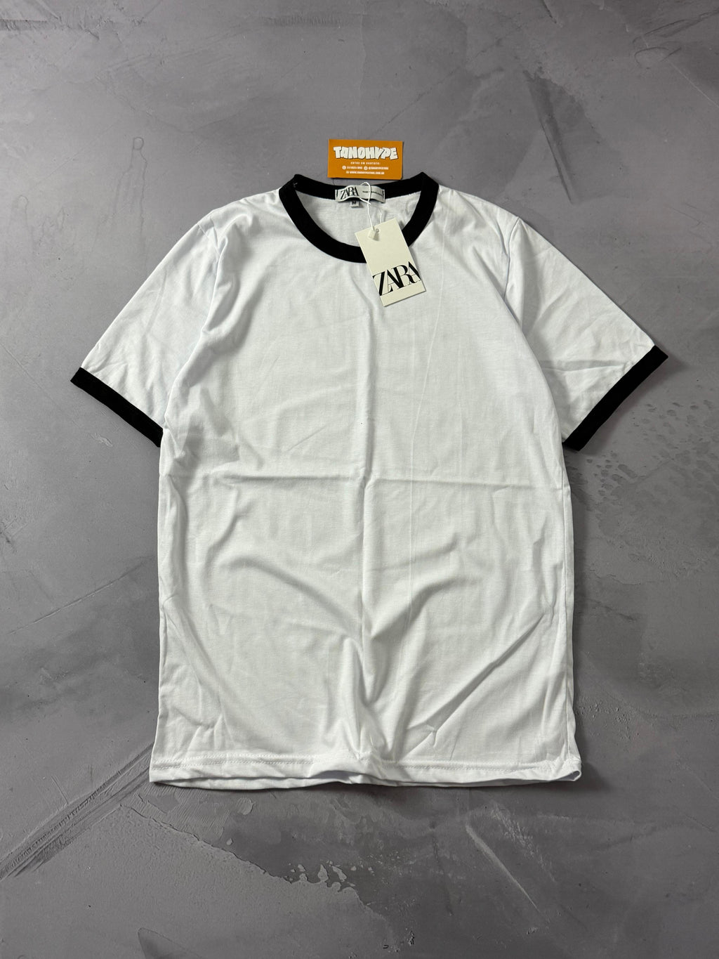 Camiseta Zara - Branco/Preto