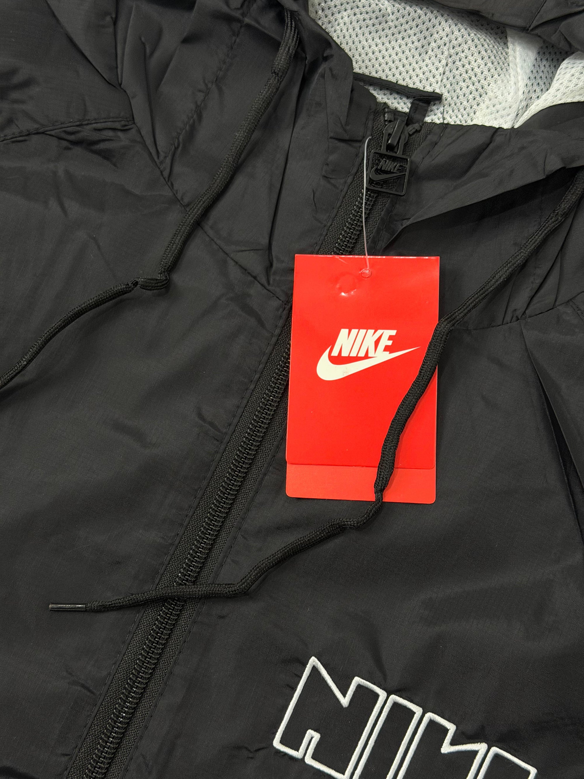 Corta Vento Nike Windrunner Logo - Preto