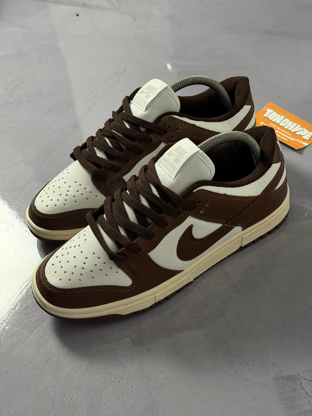 Tênis Nike Dunk - Marrom