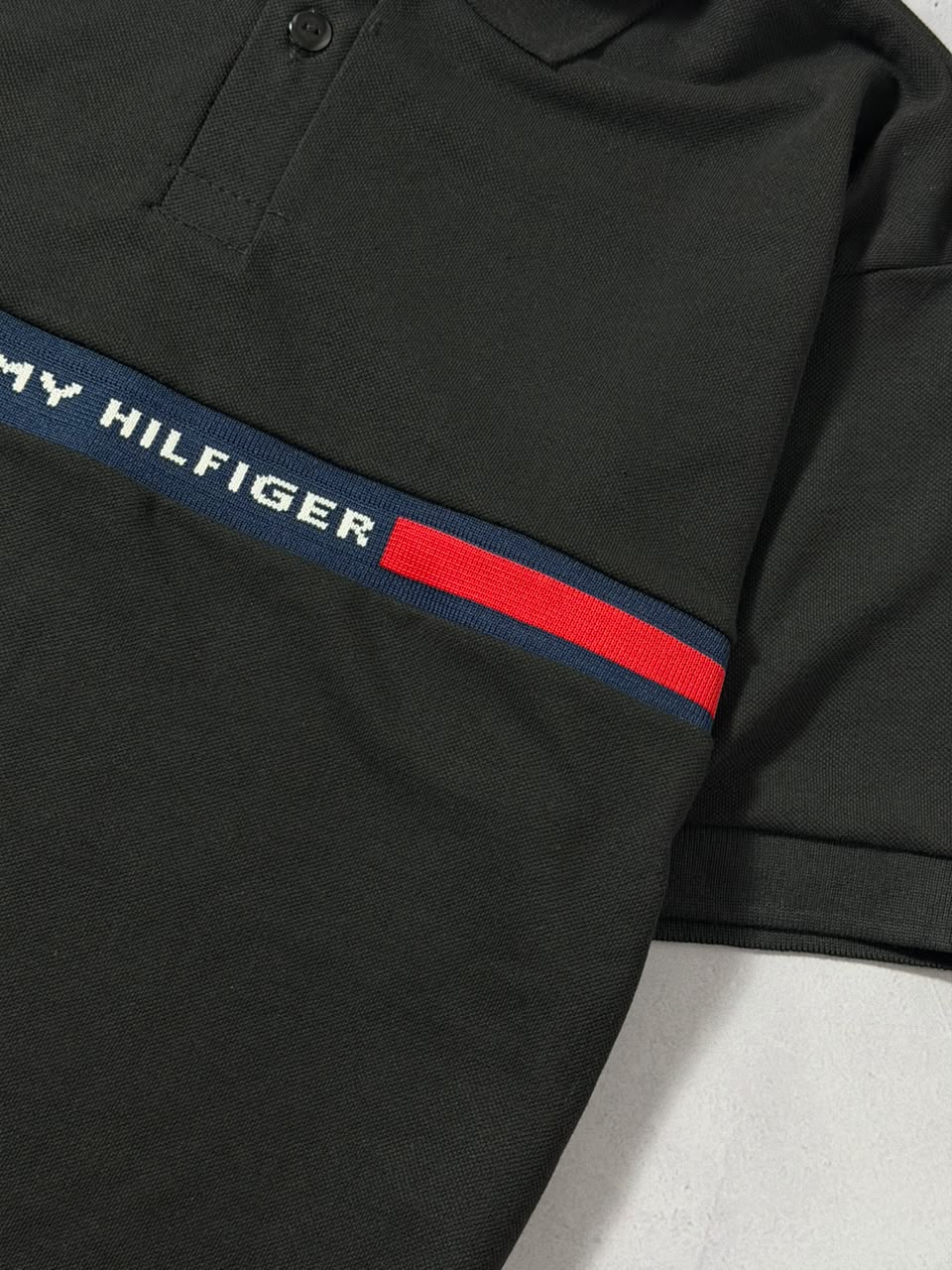 Polo Tommy Hilfiger Chest - Preto