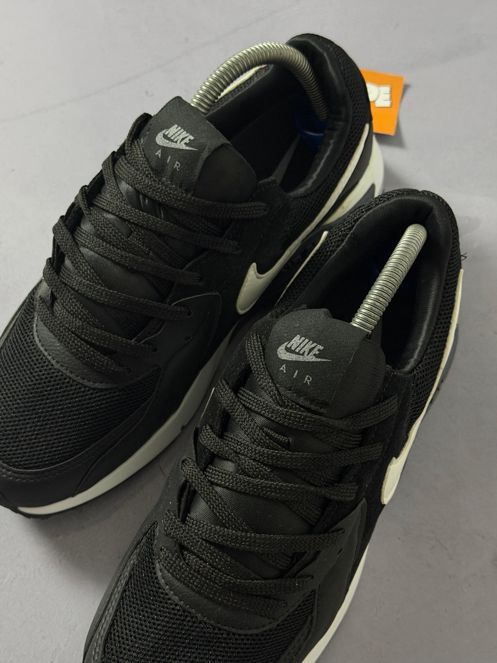 Tênis Nike Air Max Excee - Preto/Branco