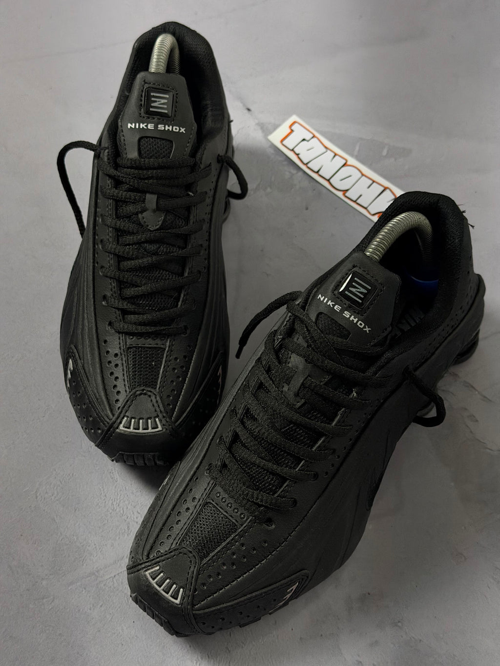 Tênis Nike Shox R4 - Preto
