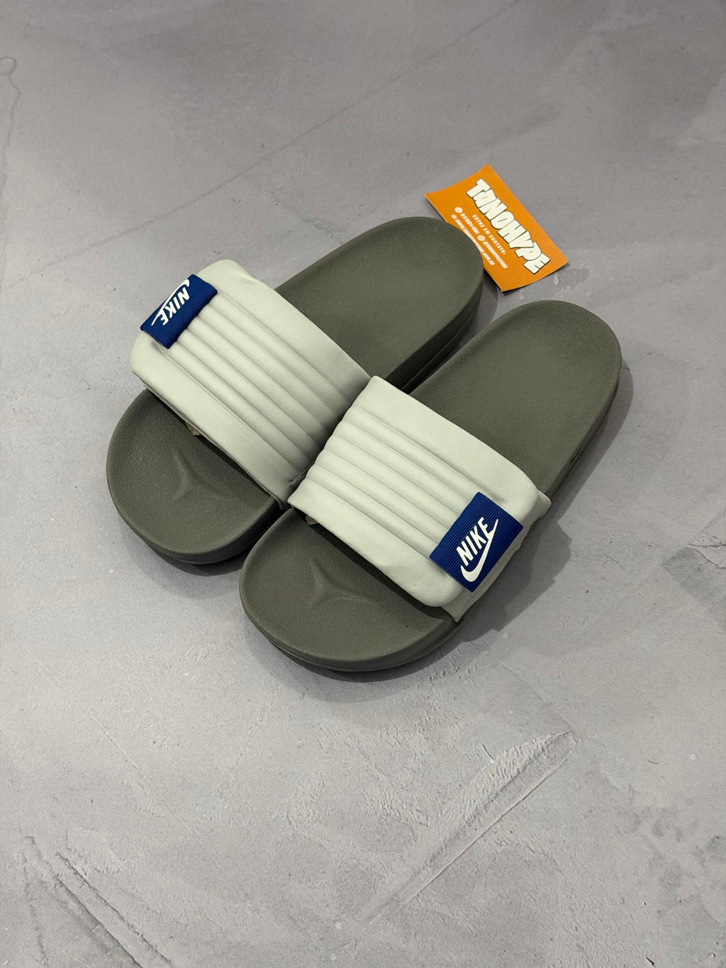 Chinelo Slide Nike Offcourt Adjust - Cinza
