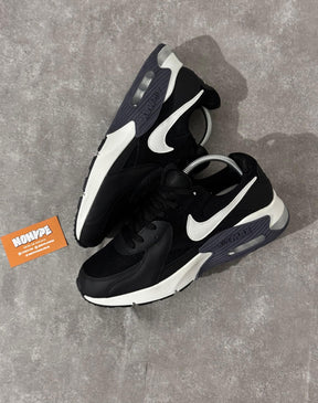 Tênis Nike Air Max Excee - Preto/Branco