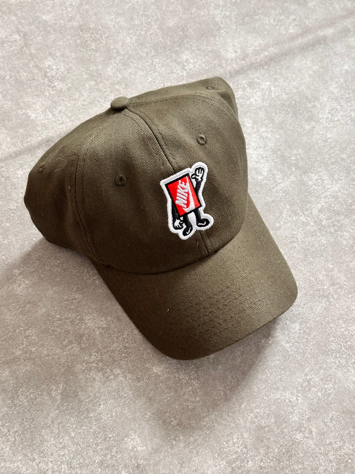 Boné Nike Club Boxy - Verde Musgo