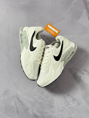Tênis Nike Air Max Excee - Branco/Preto