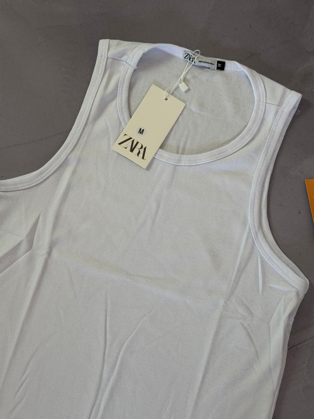 Camiseta Regata Zara - Branca