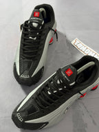 Tênis Nike Shox R4 - Cinza/Vermelho