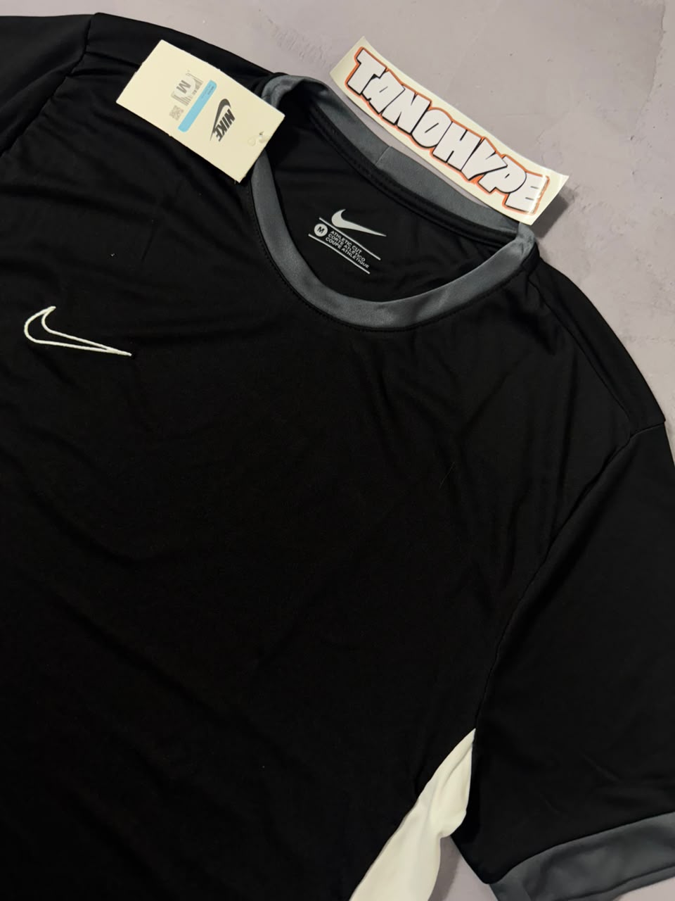 Camiseta Nike Academy 26 - Preto/Branco/Cinza