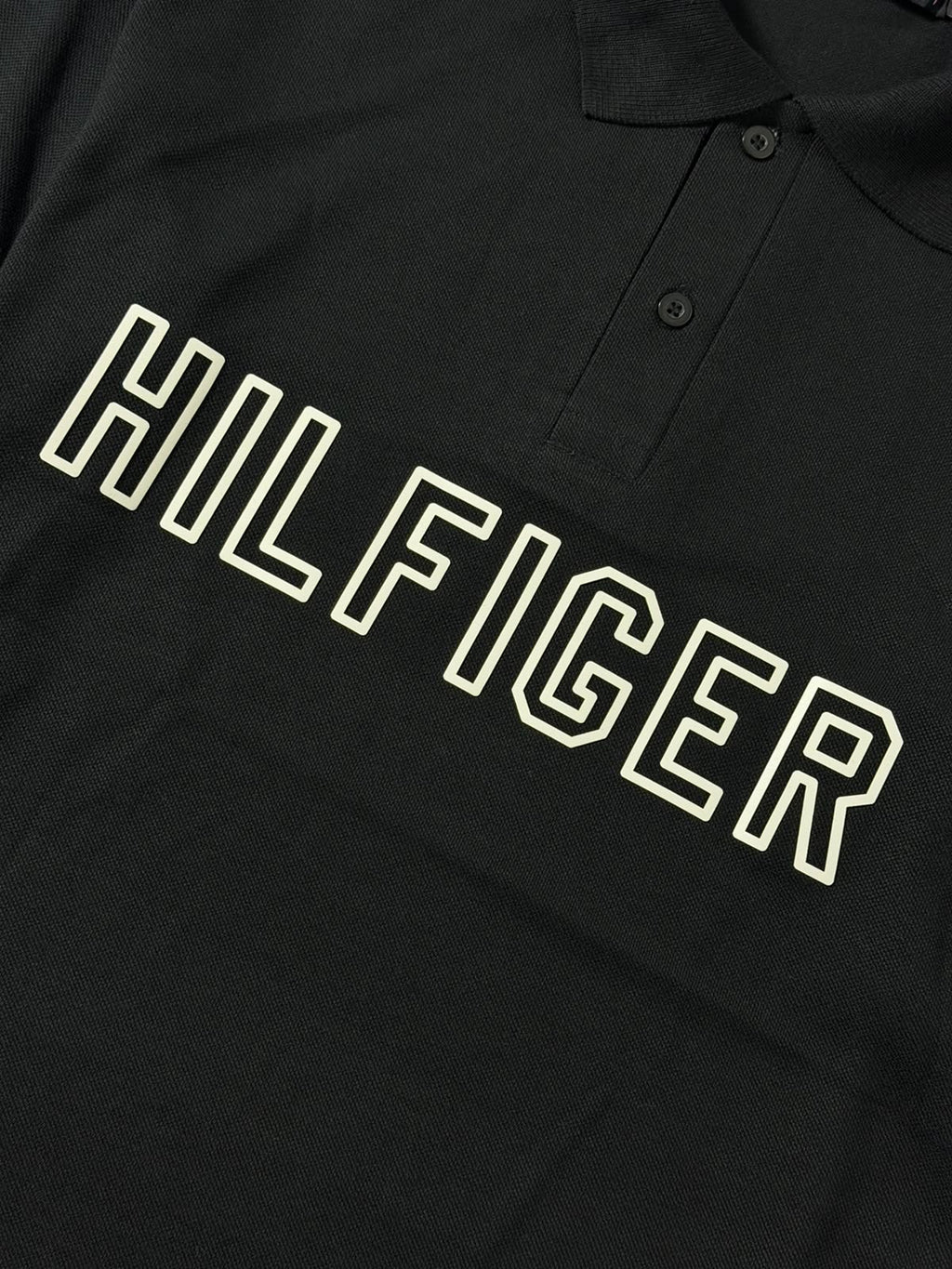 Polo Tommy Hilfiger Letreiro - Preto