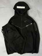 Conjunto Tech Fleece - Preto