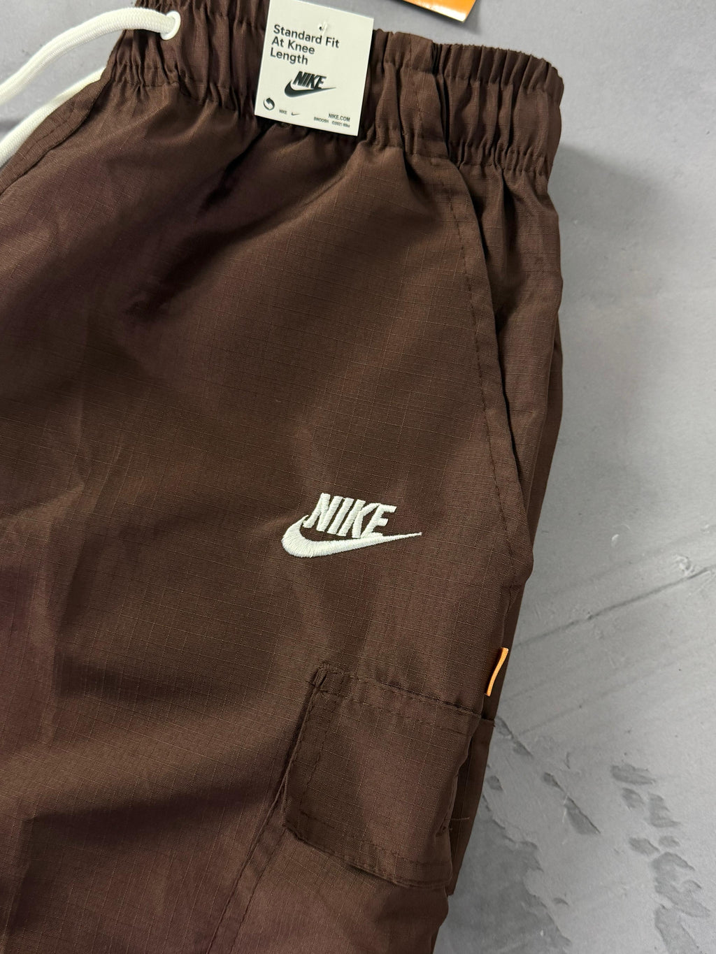 Shorts Ripstop Cargo Nike - Marrom
