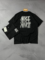 Camiseta Nike Repeat Fade - Preto