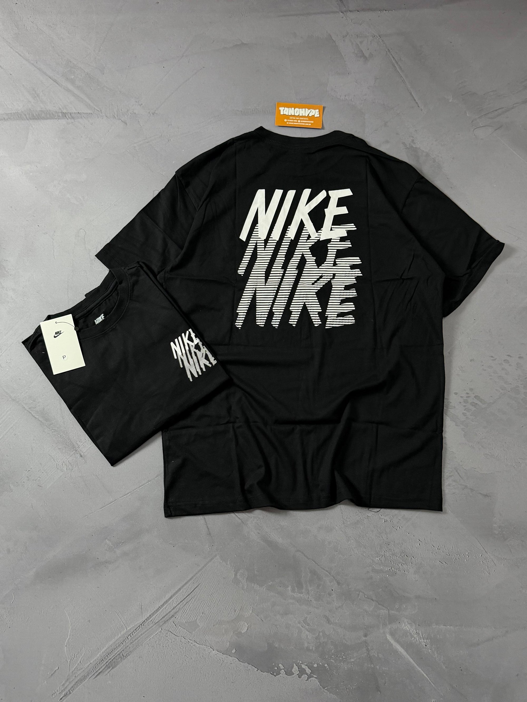 Camiseta Nike Repeat Fade - Preto