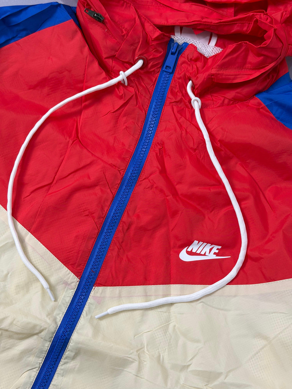 Corta Vento Nike Windrunner - Azul/Vermelho