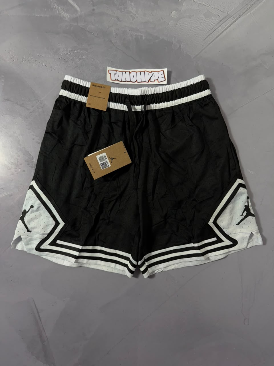 Shorts Jordan Diamond Dri Fit - Preto e Branco