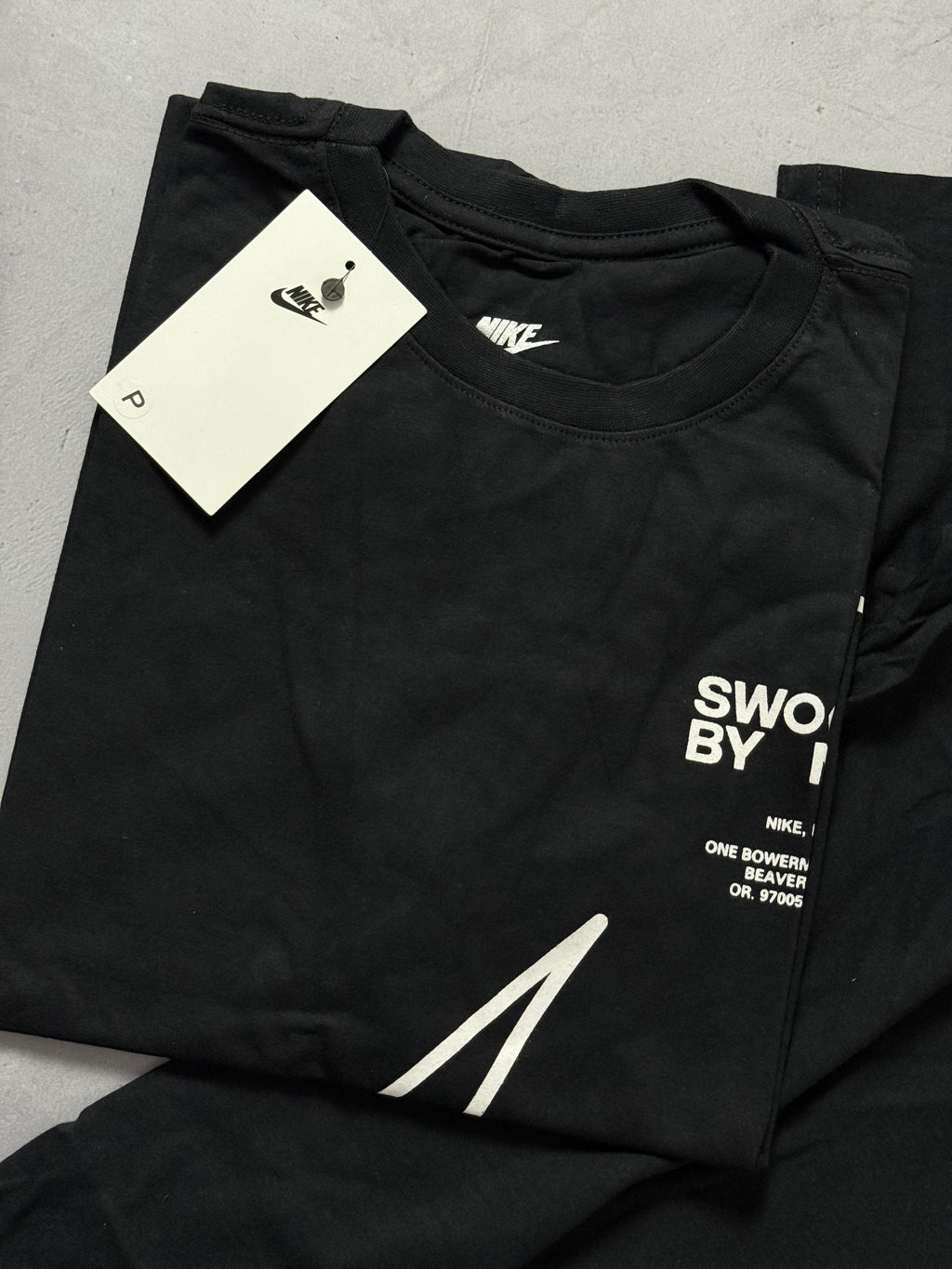 Camiseta Nike Big Swoosh - Preto
