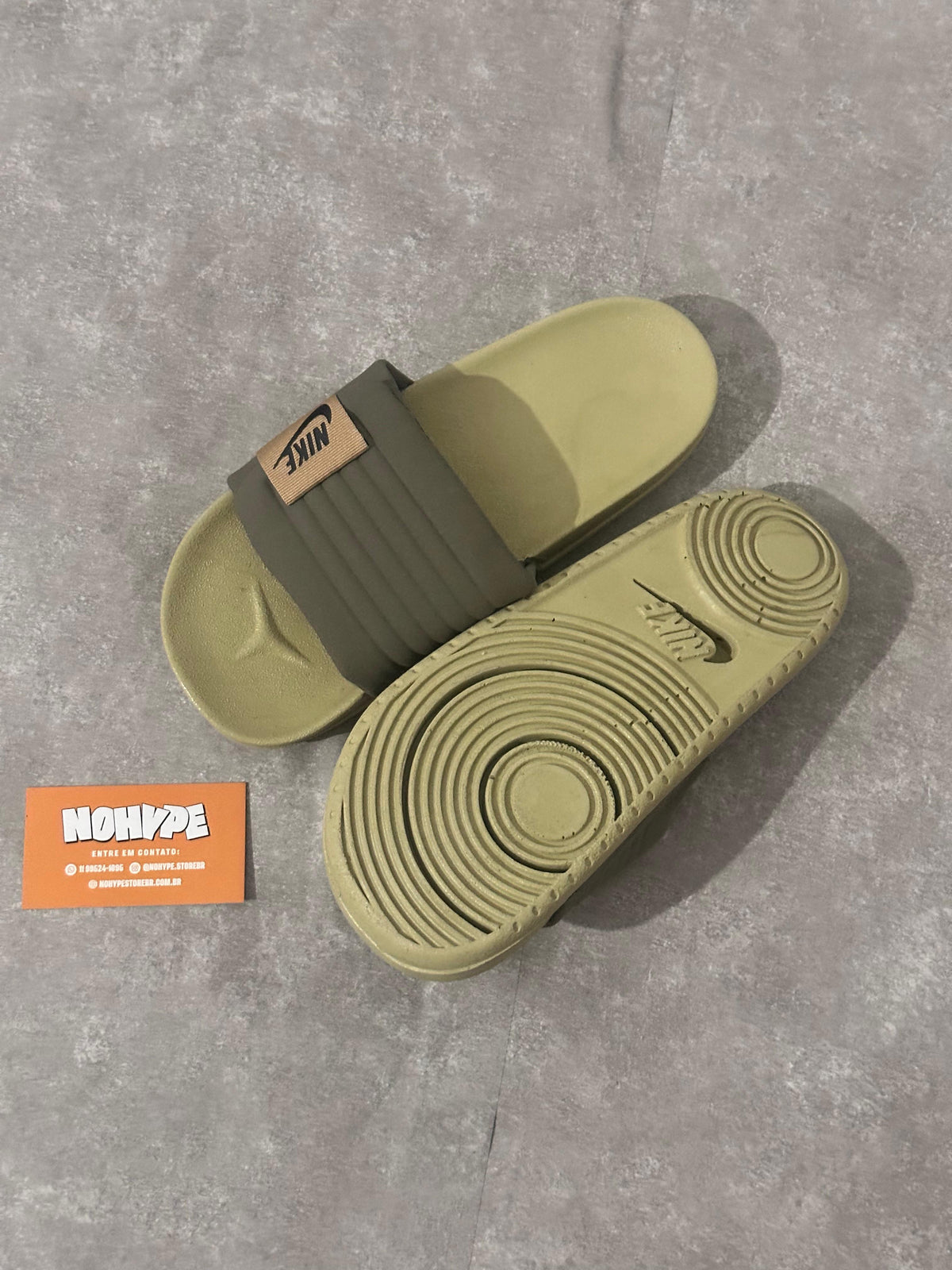 Chinelo Slide Nike Offcourt Adjust - Verde Militar
