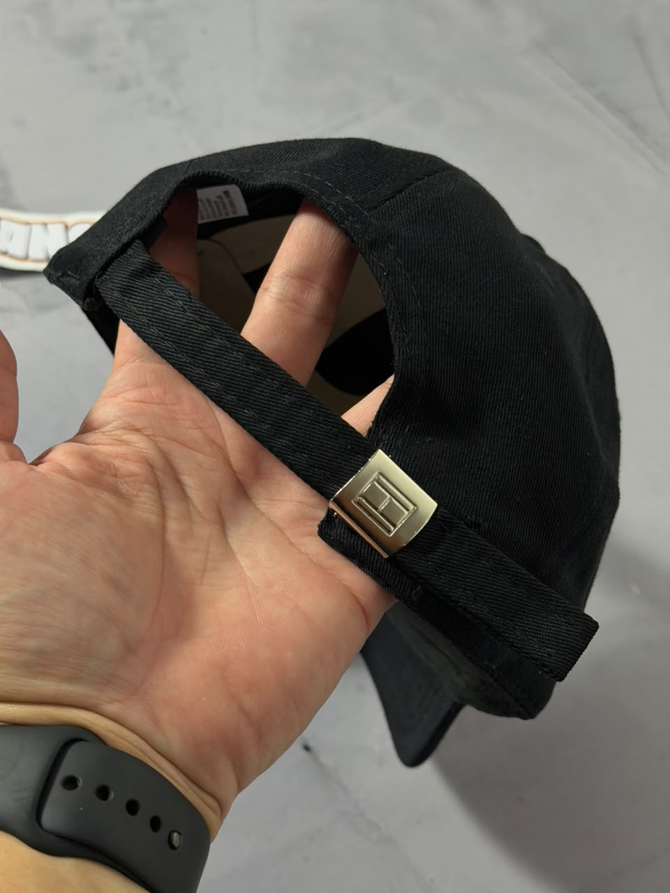 Boné Tommy Hilfiger Escrita - Preto