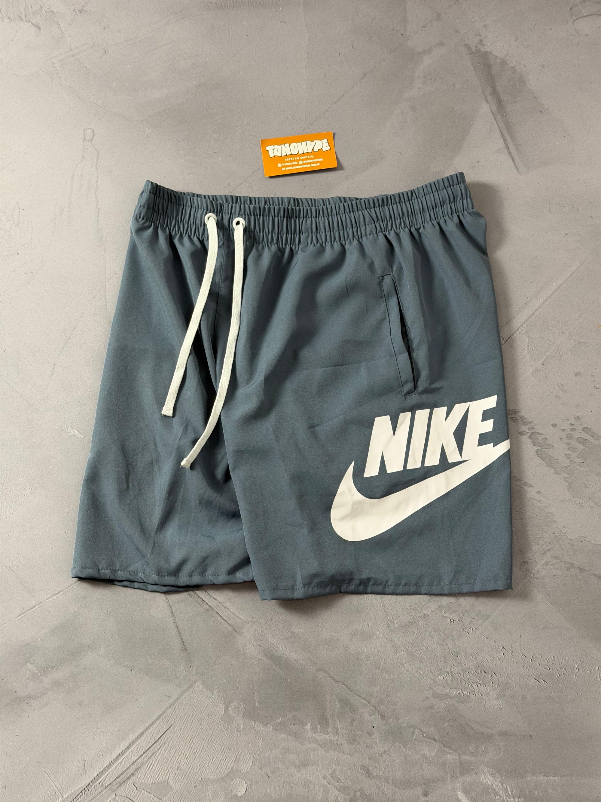 Shorts Tactel Nike Club - Azul Petróleo
