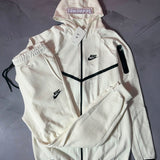 Conjunto Nike Tech Fleece - OffWhite