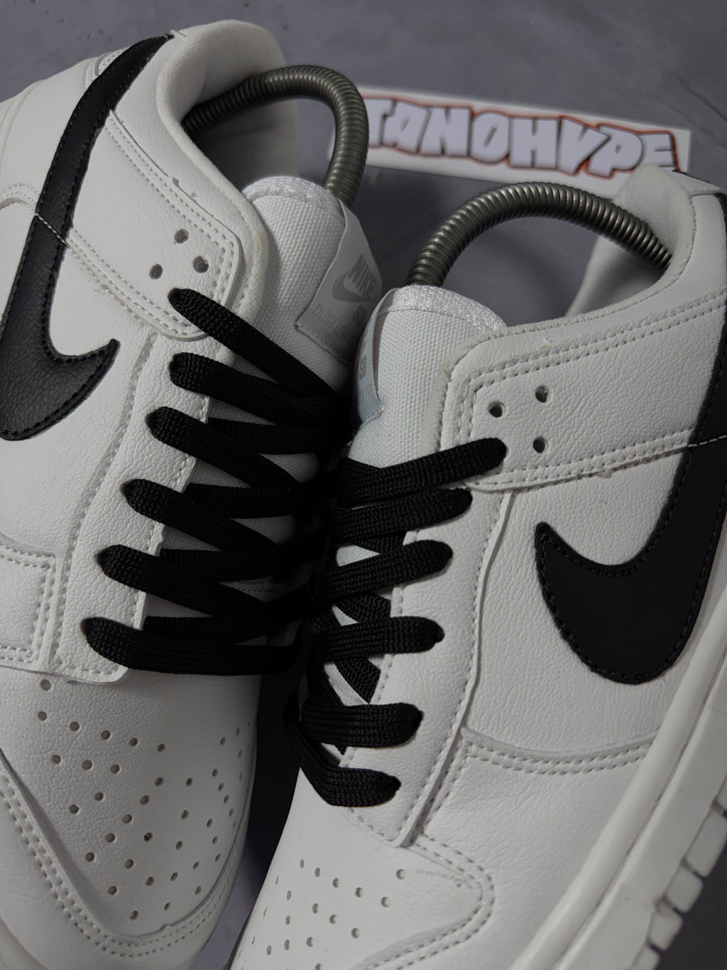 Tênis Nike Dunk Sb Low - Branco/Preto