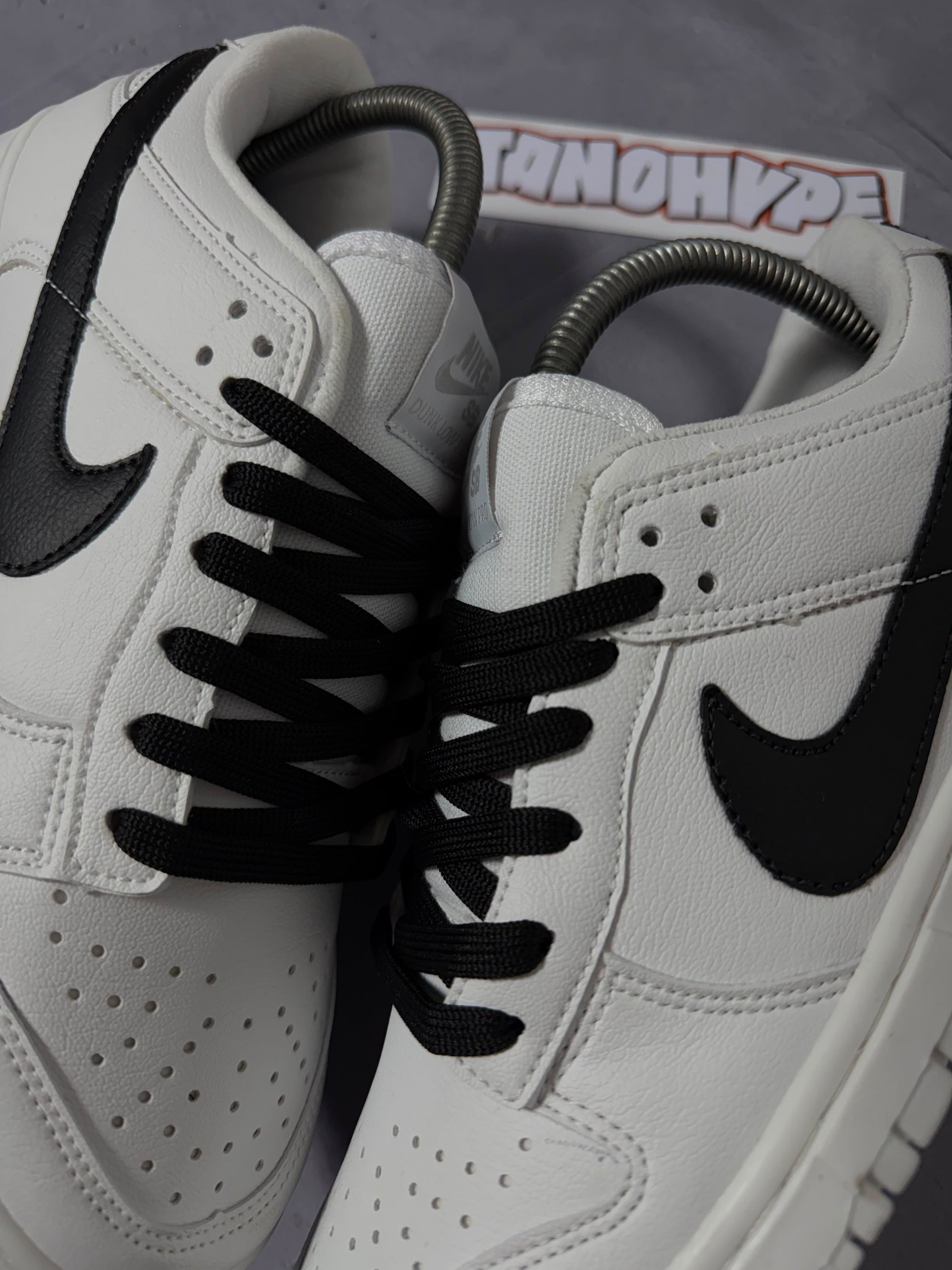 Tênis Nike Dunk Sb Low - Branco/Preto