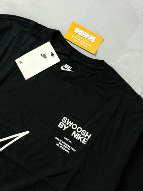 Camiseta Nike Big Swoosh - Preto